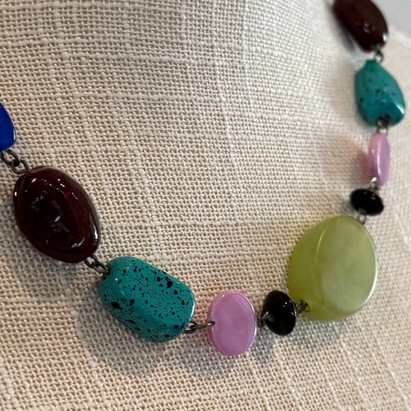 Colorful and Fun Beaded Necklace - Picture 4 of 4